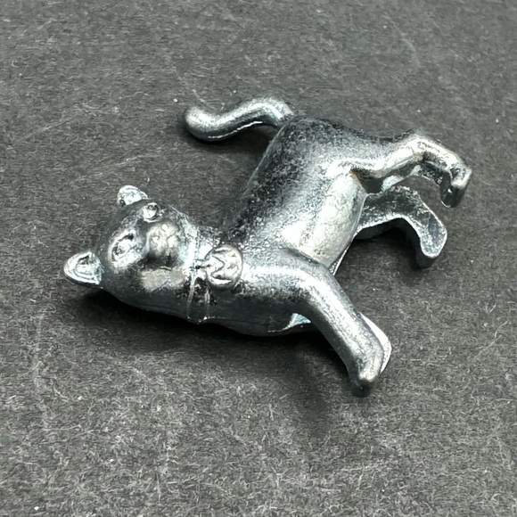 Vintage Monopoly Dollhouse Miniature Cat Replacement Piece - Picture 7 of 11